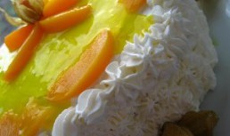 Tort cu piersici
