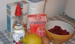 Tort rapid si usor cu fructe si quark