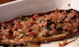Vinete umplute cu carne de porc si vita