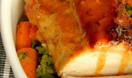 Cotlet glazurat cu morcovi si broccoli