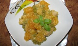 Curry de curcan cu cartofi dulci si lapte de cocos