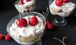 Desert cu spuma de cirese