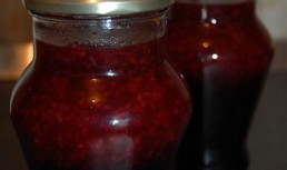 Dulceata burlacului cu afine, zmeura si limoncello