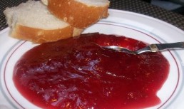 Dulceata de Rubarba si Capsuni
