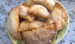Empanadillas cu nuci si miere