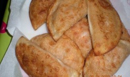 Empanadillas de atun (placinta de ton)