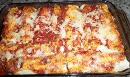 Enciladas cu branza si spanac in sos de rosii