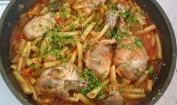 Fasolica cu carne de pui