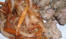 Ficatei de pasare cu legume