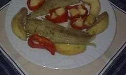 File de cod cu garnitura de gutui si ardei gras rosu