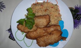 Filete de Merluccius cu orez de rosii (Filetes de Pescada c/ arroz de tomate)