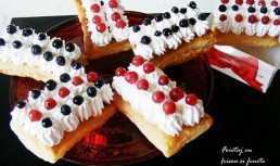 Foietaj cu frisca si fructe