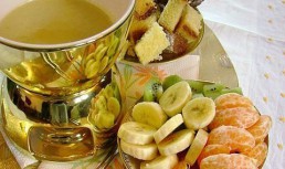 Fondue de ciocolata alba
