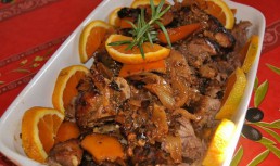 Friptură de porc la tavă cu portocale și rozmarin