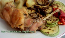 Friptura de iepure la tigaie cu garnitura de legume la gratar sau cartofi la cuptor