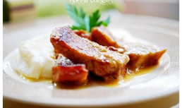 Friptura de porc in cidru cu sos de smantana si mustar