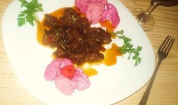 Friptura de vitel in sos negru