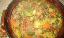 Ghiveci cu ficatei de pui