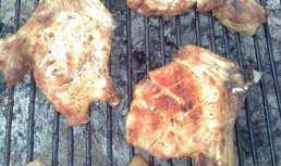 Gratar de porc marinat ^in vin