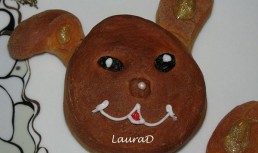 Iepurasi si Oua colorate