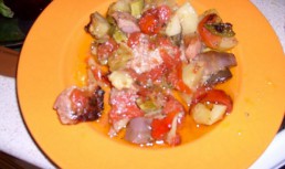 Legume la cuptor cu carne de porc