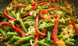 M^ancare de fasole verde si praz