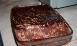 Macaroane cu budinca la cuptor