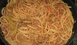 Macaroane cu carne tocata