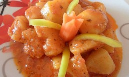 Mâncare de cartofi cu cimbru