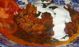 Mancare de vinete cu carne de vaca