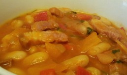 Mancarica de fasole cu afumatura