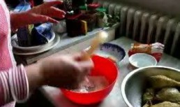 Mezeluri pane cu branza topita