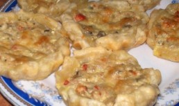 Mini-tarte cu ton