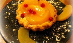 Minitarte cu piersici