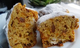 Muffins cu mix de fructe deshidratate