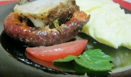 Muschiulet de porc impletit cu carnati