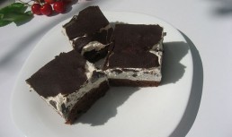 Negresa cu crema de branza