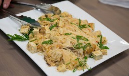 Noodles Cu Sos De Soia