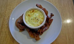 Oua coapte cu praz cremos