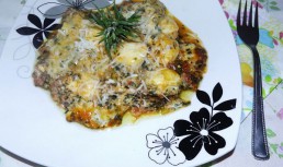 Oua de prepelita cu rosii si spanac