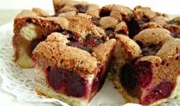 Pandișpan cu vișine - desert simplu, de casă, pe care îl poți face oricând