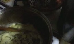 Paste cu branza, cascaval si smantana