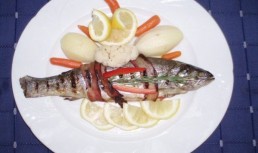 Pastrav In Crusta De Costita