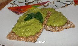 Pate de mazare si ceapa verde