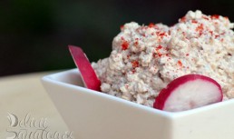 Pateu de nuci cu usturoi