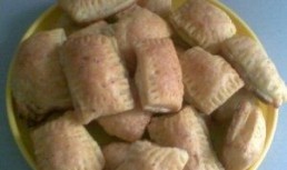 Pateuri cu brânză (cu aluat făcut în casă)