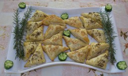 Pateuri cu telemea de oaie  si za'atar-Pateuri cu carne-specific tarilor arabe