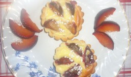 Pflaumenkuchen mit Sahne - Tarte cu prune si smantana