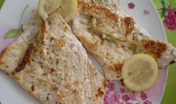 Piept de curcan la placa