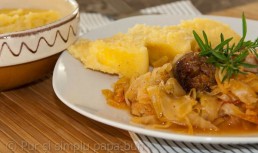 Piept de curcan pe varza